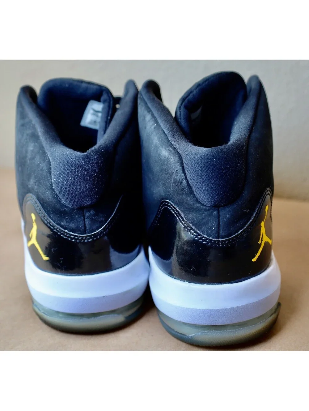 Size 11.5 - Air Jordan Max Aura Black Gold Mens Authenticated